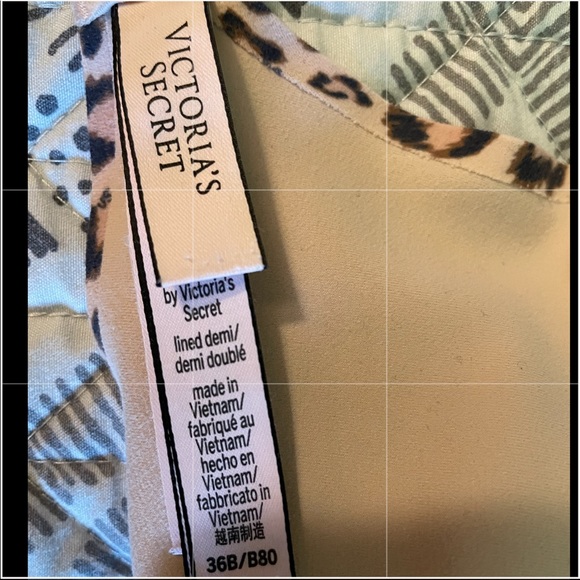 NWOT VICTORIAS SECRET BRA - Picture 2 of 2